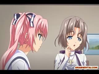 Rinnakas anime segaklass tittyfucking ja neelamine sperma