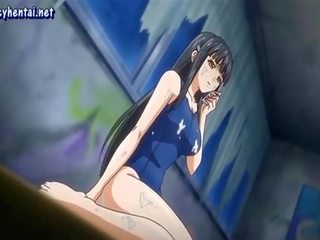 Sexy anime kindje geeft oraal in groep